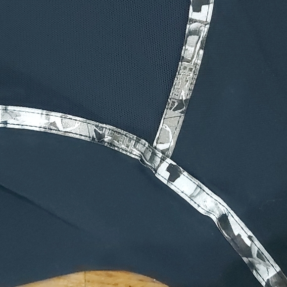 Lululemon  sleeveless top - Picture 2 of 4